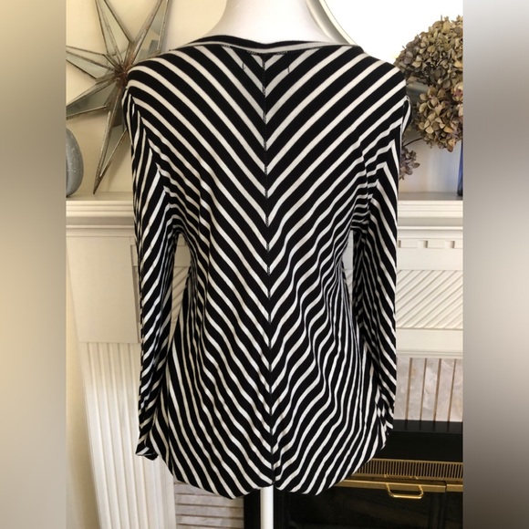 Max Edition, Large, Low-Scoop, Gathered Top - Picture 3 of 8